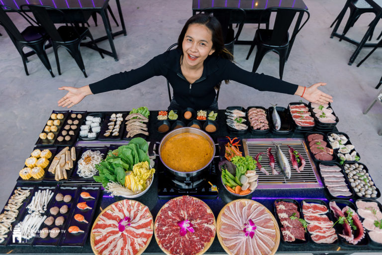 ចំថ្ងៃសម្រាកល្មម ទៅភោជនីយដ្ឋាន AT BBQ & Soup ទទួលយក ការបញ្ចុះតម្លៃពិសេស 50% លើសាច់អាំង និង Cocktail