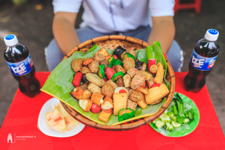 ចូលចិត្តញ៊ាំប្រហិតបំពងមែនទេ? មកទីនេះបានណា បងឡេងលក់ប្រហិតដូនពេញ?