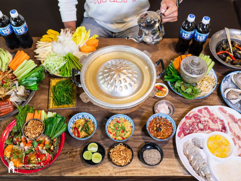 ចង់រកហាងដែលមានជម្រើសម្ហូបច្រើនមុខ ហើយរសជាតិឆ្ងាញ់ប្លែក មកហាង ម្ជូរក្តាមក្រឡុក ឆ្ងាញ់សន្លប់