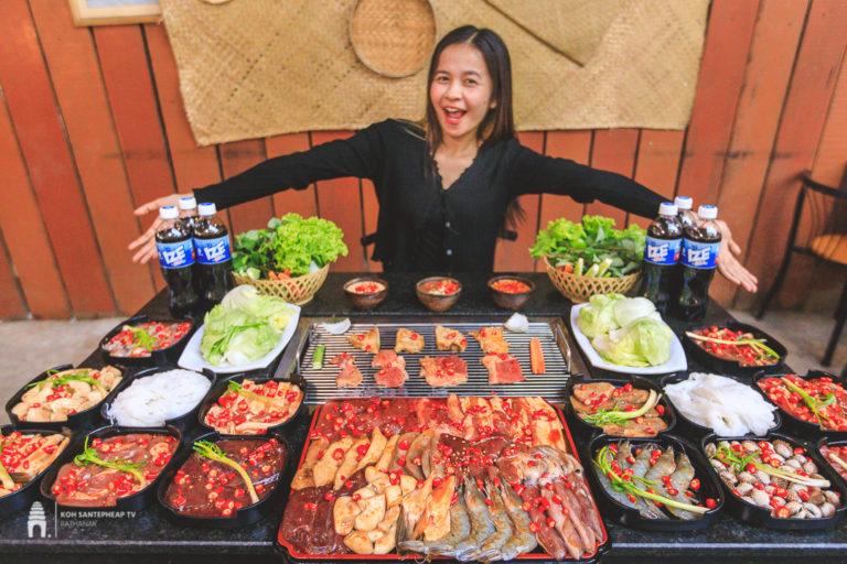 មានគ្នា ៤ទៅ ៥នាក់ ចង់រកន្លែងញ៊ាំសាច់អាំងទឹកកាពិ រសជាតិប្លែក មកសាកបាន នៅ ហាងLOREM សាច់អាំងទឹកកាពិ?