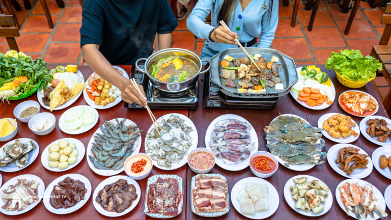 អ៊ែមអស់ទាស់ហ្មង ម្នាក់តែ 7$ស៊ុប សាច់អាំង និងម្ហូបឆ្អិនស្រាប់ជិត១០០មុខ ញ៉ាំតាមចិត្ត