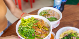 ហាង មីគាវបីល្វែងហាង មីគាវបីល្វែង