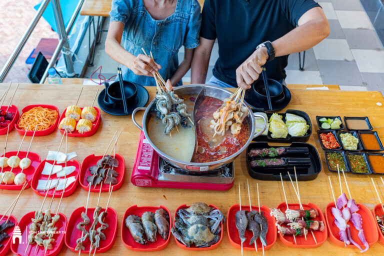 ស៊ុបនៅ iFood Hotpot រសជាតិឆ្ងាញ់ហើយ បន្លែសាច់តម្លៃធូរថ្លៃថែមទៀត ពិសេសបស់គេមែន បរិយាកាសក៏ល្អនៅសាខាចាក់អង្រែ